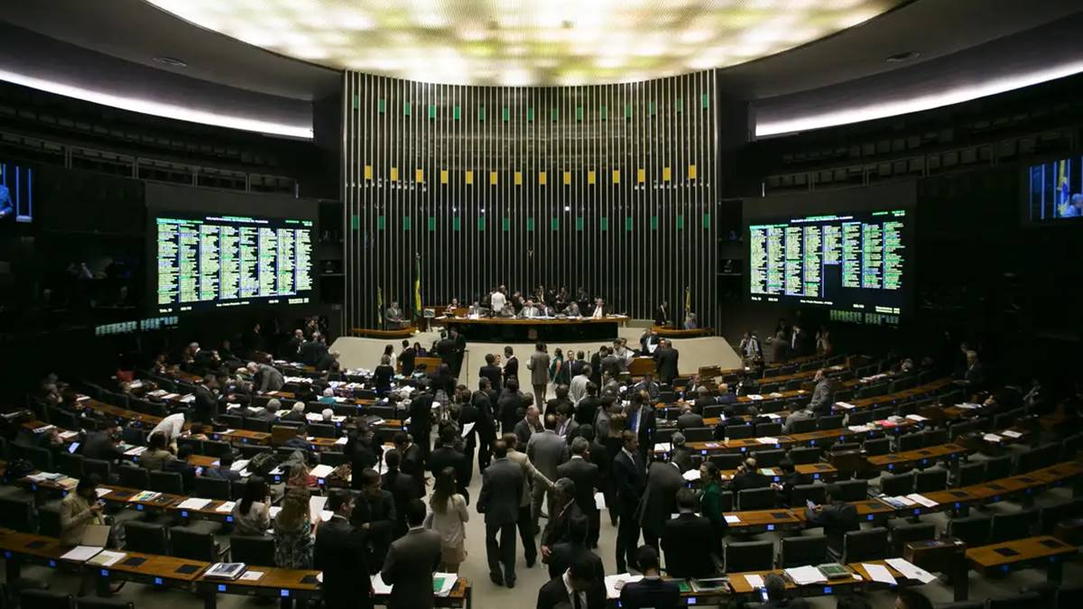 Imagem do plenário da Câmara do Deputados, em meio á decisão do governo federal de editar portaria para destravar liberação de emendas parlamentares