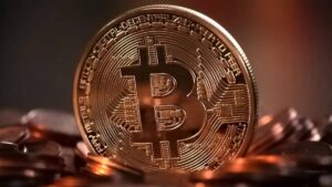 Imagem ilustrativa de uma criptomoeda Bitcoin. Queda do Bitcoin pelo segundo dia seguido