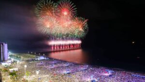 Imagem dos fogos de artifício do Réveillon que marcou a chegada de 2024