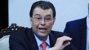 relator da reforma tributária, Senador Eduardo Braga durante coletiva a imprensa para esclarecer alguns pontos antes da leitura oficial do parecer da proposta de regulamentação da Reforma Tributária. que também amplia benefícios para Zona Franca de Manaus