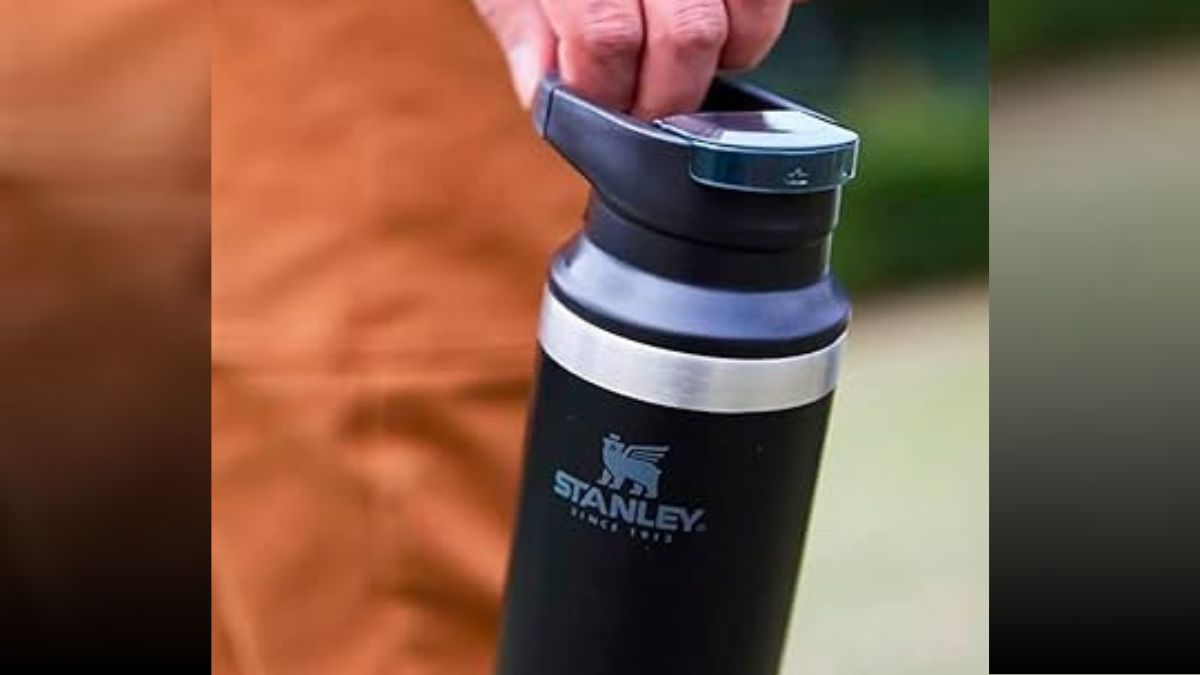 Imagem de um copo da Stanley