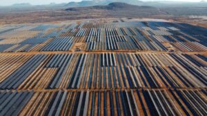 Imagem da usina solar da Kroma Energia, uma das melhores do Brasil