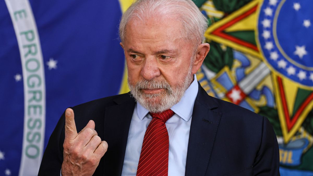 Presidente Lula, representando debate sobre negociação de ministérios.