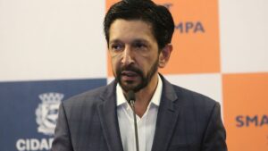 Ricardo Nunes em entrevista, prefeito de São Paulo, envolvido em denúncias sobre contratos sem licitação, que somam R$ 624 milhões."