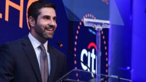 Abrão Neto, CEO da Amcham Brasil, em evento sobre exportações brasileiras para os EUA, destacando crescimento em 2024.