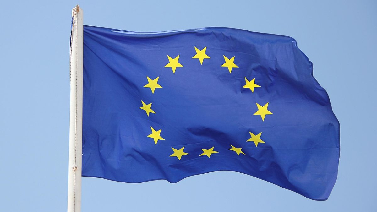 O Banco Central Europeu cortou os juros em 25 pontos-base, reduzindo a taxa de depósito para 2,75%. Medida busca reaquecer a economia estagnada.