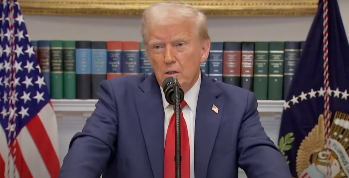 Donald Trump durante entrevista coletiva anunciando o Projeto Stargate, um ambicioso plano de investimento em inteligência artificial."