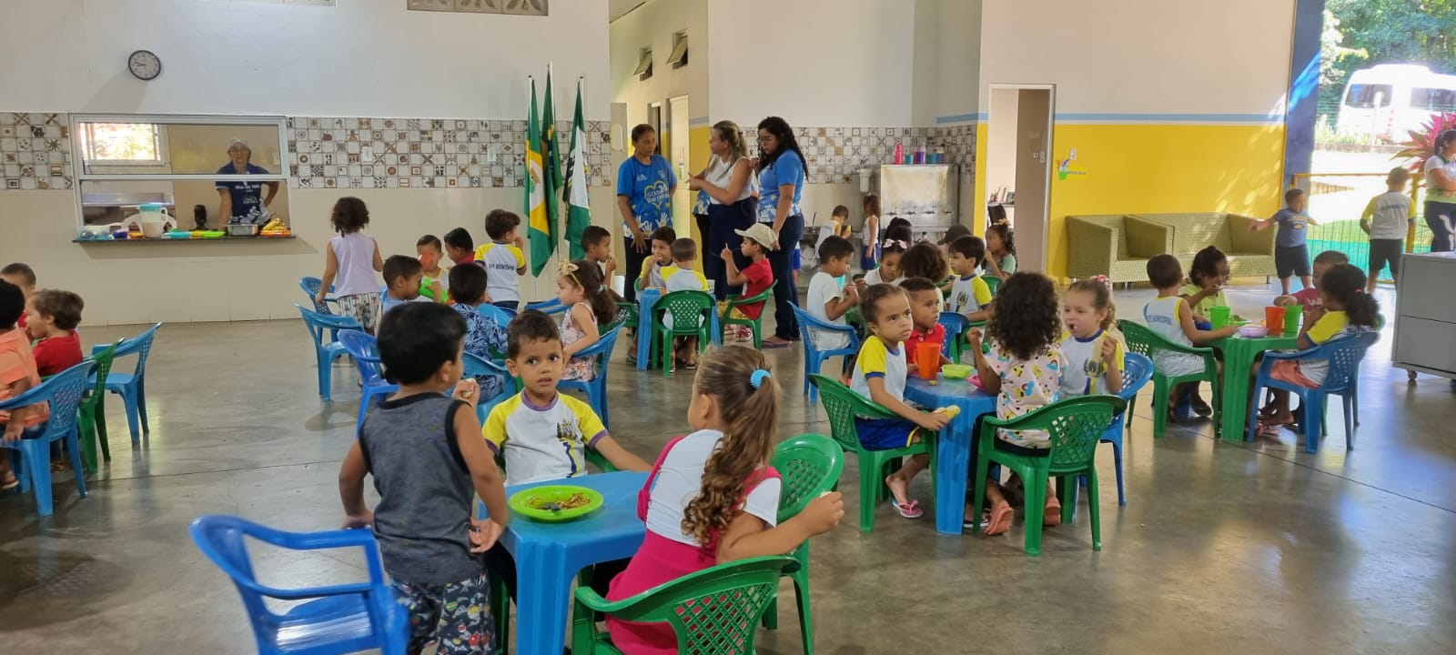Crianças participam do programa educacional no modelo de Escola Lean, promovido pelo Sítio Barreiras, como parte das iniciativas de responsabilidade social na produção de banana no Ceará.
