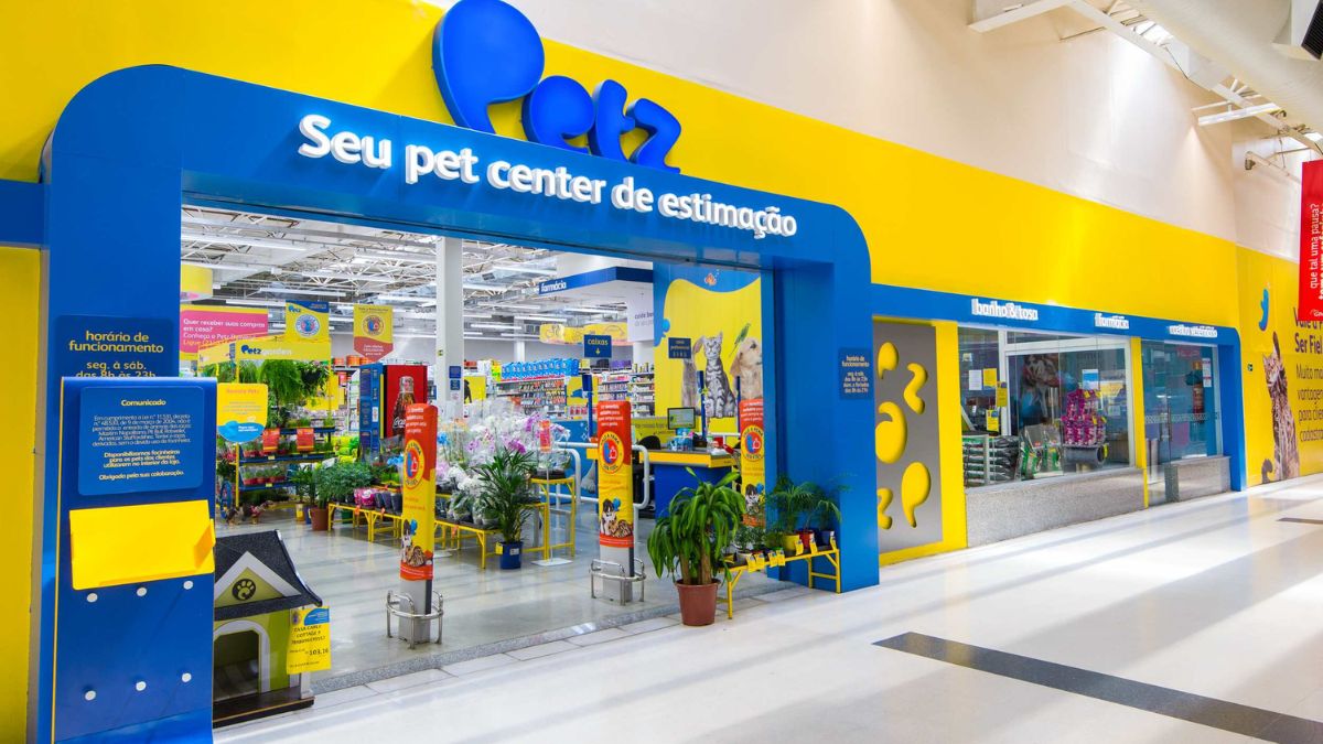 Cade pede estudo econômico para avaliar impactos da fusão entre Petz e Cobasi no mercado e possíveis riscos à concorrência no varejo pet.