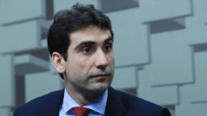 Gabriel Galípolo justifica descumprimento da meta de inflação