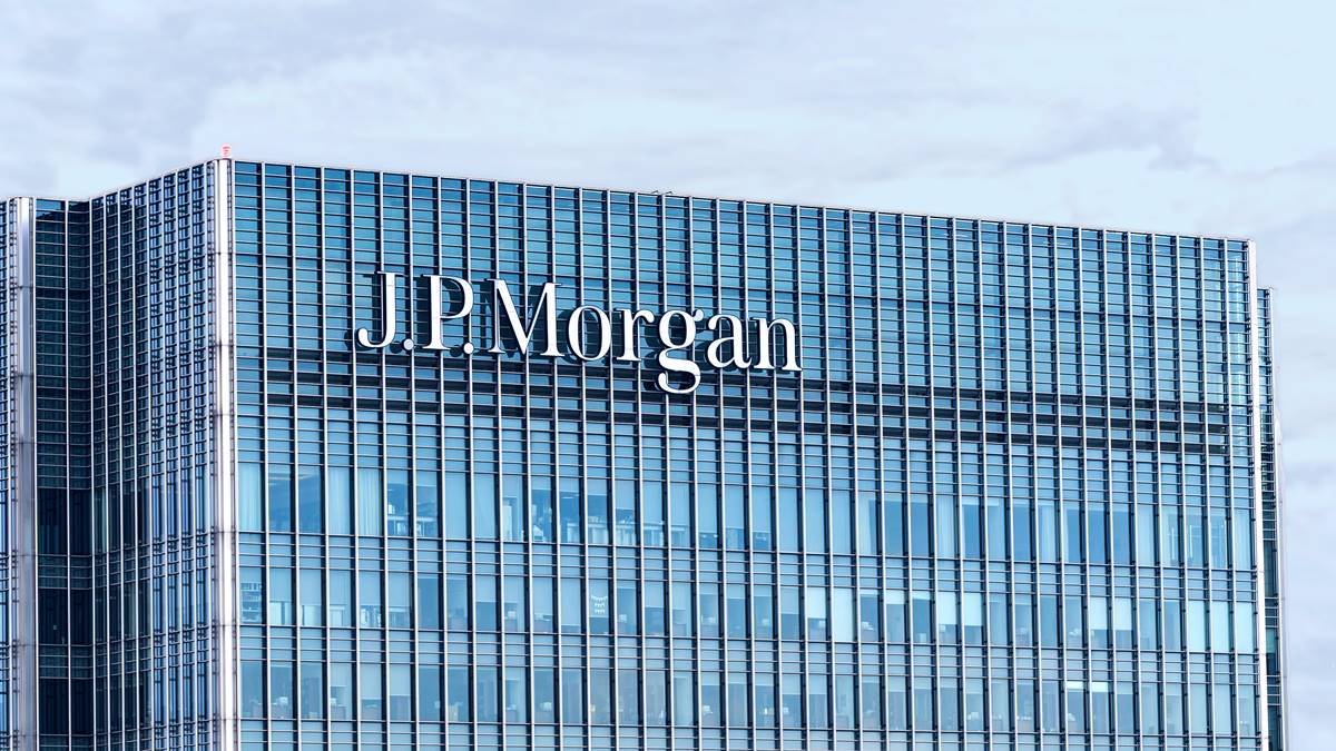 Imagem de prédio da JPMorgan. JPMorgan anuncia retirada de aliança de bancos