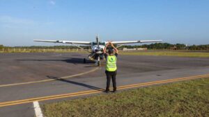 Leilão de aeroportos no Brasil avança com 50 terminais para concessão. Medida pode transformar o transporte aéreo e atrair novos negócios.