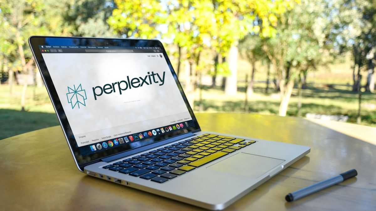 Imagem de um notebook para ilustrar uma matéria jornalística sobre a Perplexity.