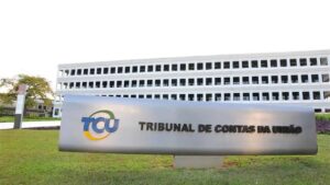 Imagem da sede do TCU. Programa Pé de Meia tem suspensão de execução por TCU