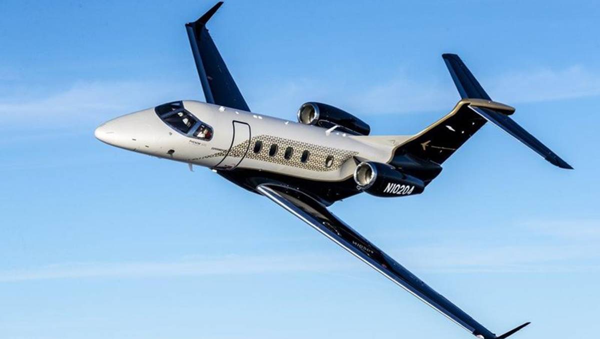 Imagem de avião da Embraer. Resultados da Embraer são divulgados na CVM