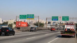Imagem de uma rodovia. concessões rodoviárias são anunciadas pelo governo