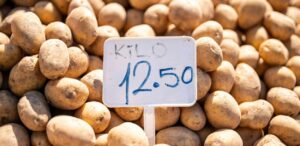 Redução de preços dos alimentos é discutida pelo governo.