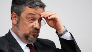 Antonio Palocci em audiência judicial; processos anulados por Toffoli na Lava Jato