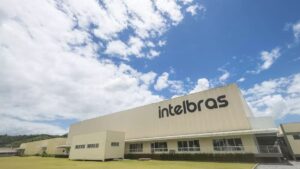 A Intelbras registrou lucro de R$ 127,5 milhões no 4º trimestre de 2024, queda de 15%. Receita avançou 10,8%, impactada por despesas operacionais.