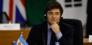 A imagem mostra o presidente da Argentina, Javier Milei