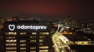 O lucro da Odontoprev caiu 9,7% no 4T, mas o acumulado de 2024 avançou 9,6%, impulsionado pelo crescimento da base de clientes e receitas.