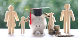 A educação financeira nas escolas é fundamental para o futuro do mercado. Foto: Canva.