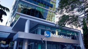 O Paraná Banco teve lucro de R$ 90,6 milhões em 2024, queda de 6,3%. Apesar disso, expandiu a carteira de crédito e manteve inadimplência baixa.
