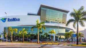 Conheça os 10 maiores shoppings do Nordeste e saiba o que eles oferecem em lojas, lazer e alimentação.