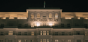 Copacabana Palace realiza leilão de móveis exclusivos antes de reforma