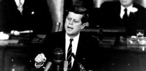 Governo Trump divulga documentos sobre assassinato de JFK