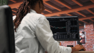 Ibovespa tem leve alta e dólar cai. Foto: Freepik.