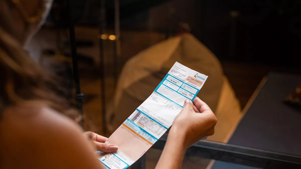 A conta de luz subiu 16,8% em fevereiro.