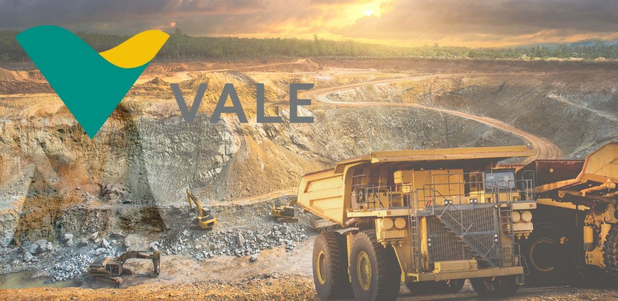A imagem mostra uma mineradora e a logo da Vale para representar as ações da Vale.