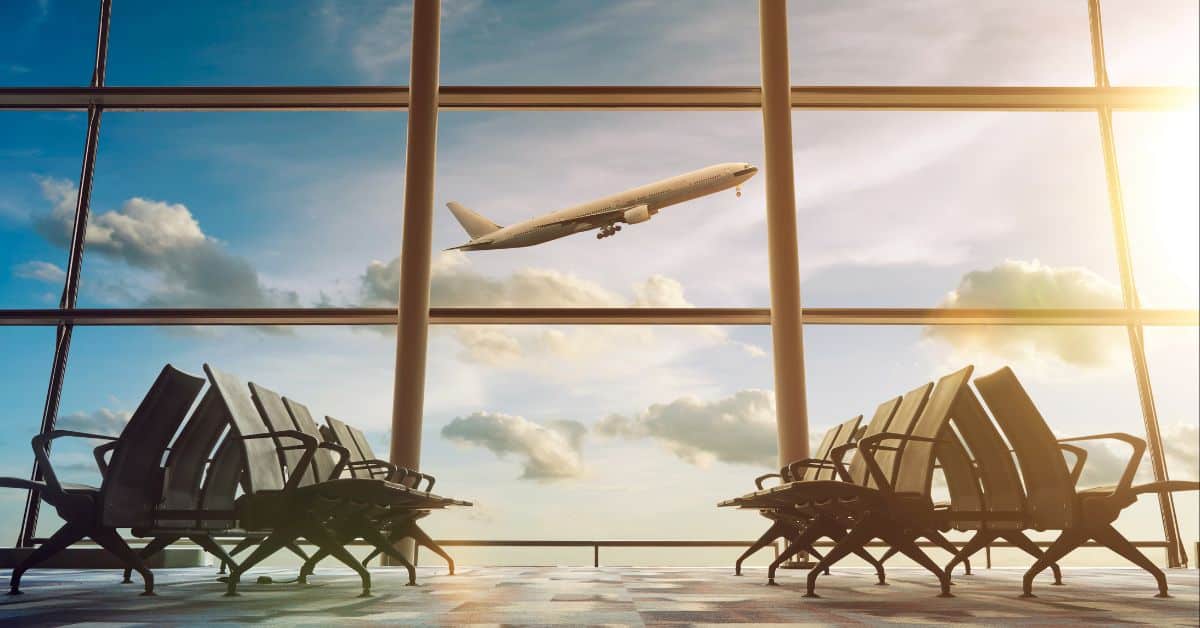 A imagem mostra um aeroporto para representar os aeroportos mais movimentados da América