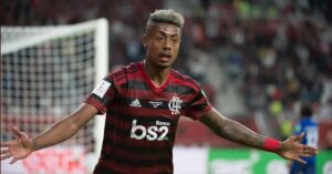 A imagem mostra Bruno Henrique para representar as apostas combinadas.