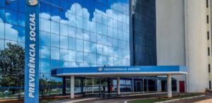 Prédio da Previdência Social, onde é gerenciada a antecipação do 13º salário do INSS 2025.