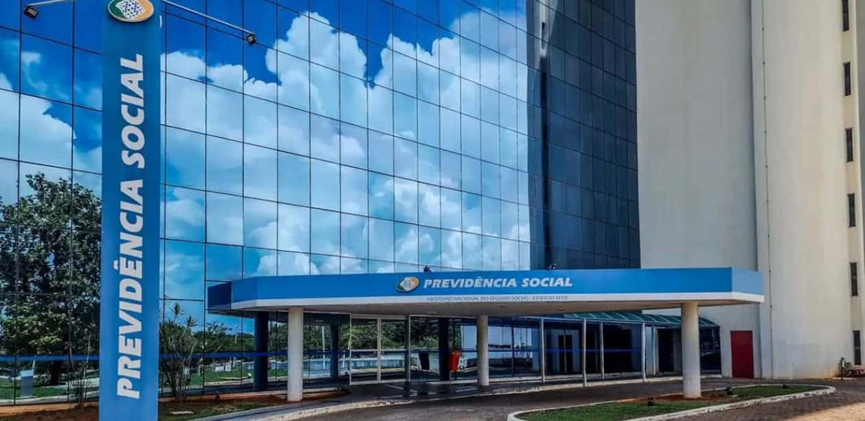 Prédio da Previdência Social, onde é gerenciada a antecipação do 13º salário do INSS 2025.