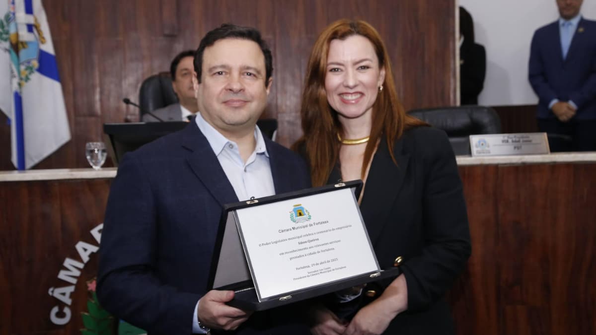 Igor Queiroz Barroso e Aline Queiroz Barroso durante homenagem da Câmara de Fortaleza ao centenário de Edson Queiroz.