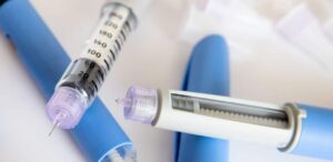 A imagem mostra várias agulhas de insulina para representar o investimento da Novo Nordisk é o maior da indústria no Brasil