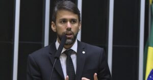 Deputado Pedro Lucas recusa Ministério das Comunicações e decide manter liderança no União Brasil na Câmara
