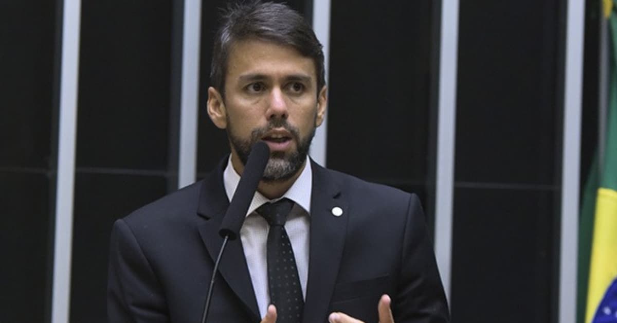 Deputado Pedro Lucas recusa Ministério das Comunicações e decide manter liderança no União Brasil na Câmara