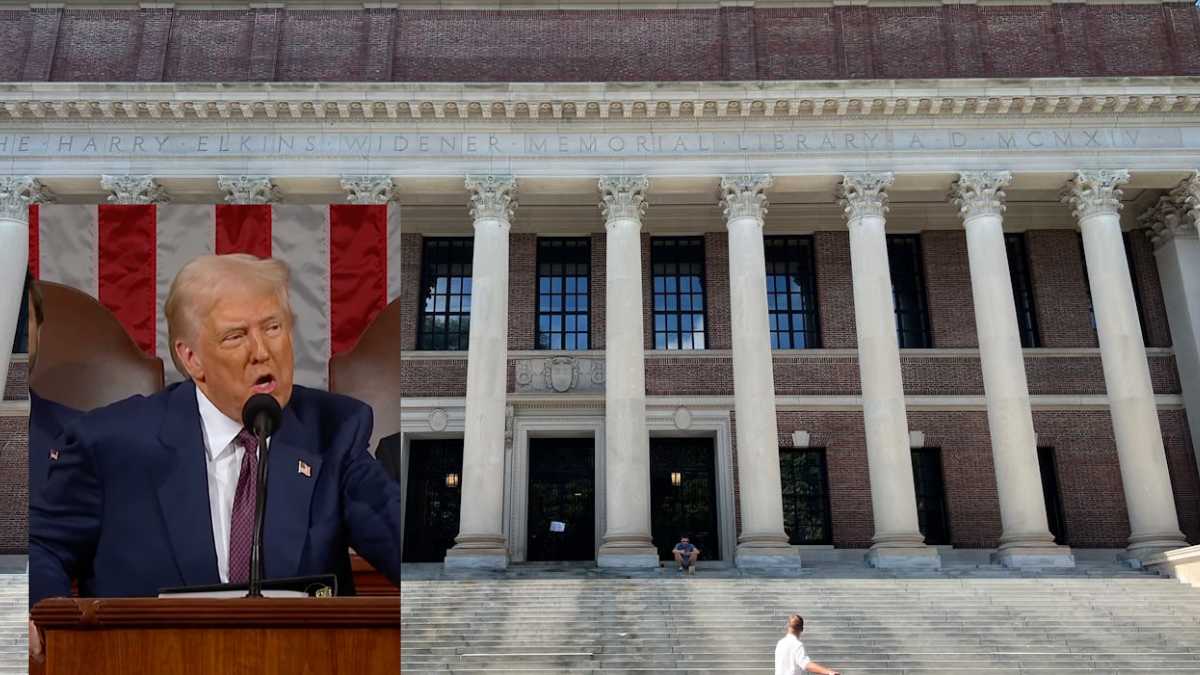 Donald Trump discursa diante da biblioteca Widener, em Harvard, após anúncio do corte de verbas federais por recusa a exigências ideológicas.