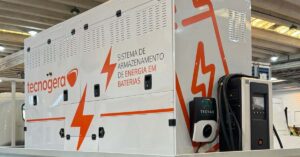 Sistema de recarga móvel para carros elétricos da Tecnogera com baterias BESS