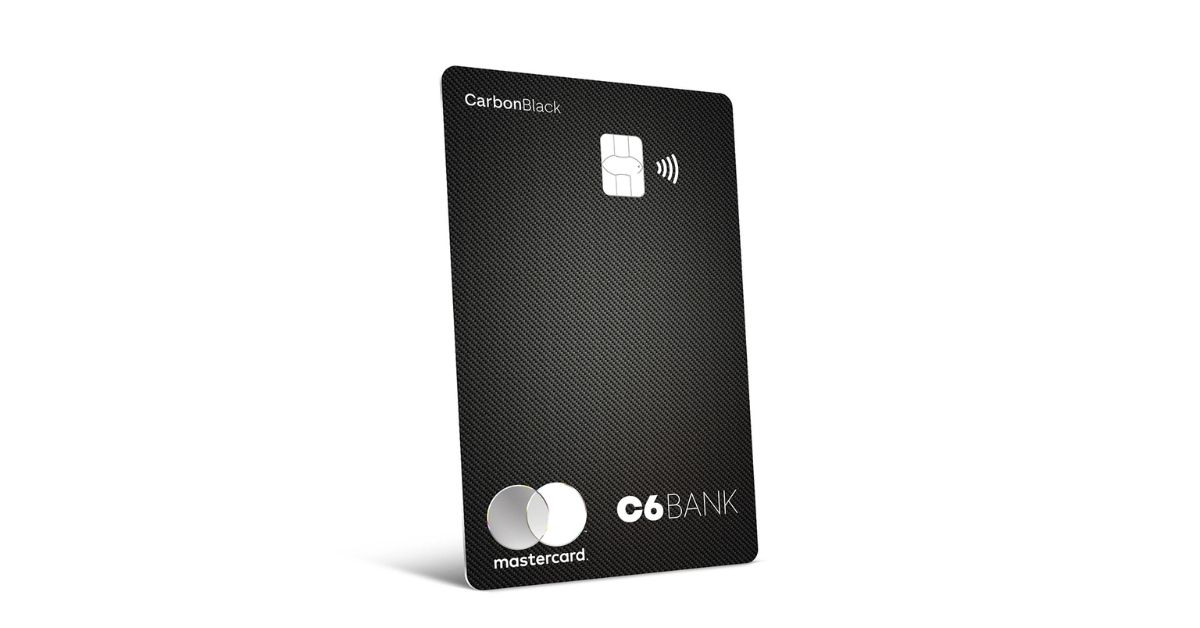 A imagem mostra um cartão do C6 Bank para representar que o C6 Bank projeta alta da Selic para 14,75% nesta semana
