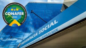Imagem da sede do INSS com o selo da Conafer, entidade que está no centro de investigações; Conafer é acusada de golpe contra beneficiários e funcionários.
