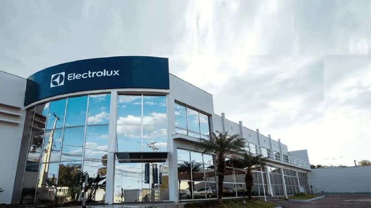 Com custos em alta e vendas desaceleradas, Electrolux aposta em eficiência e novos produtos para manter operação no Brasil em 2025.