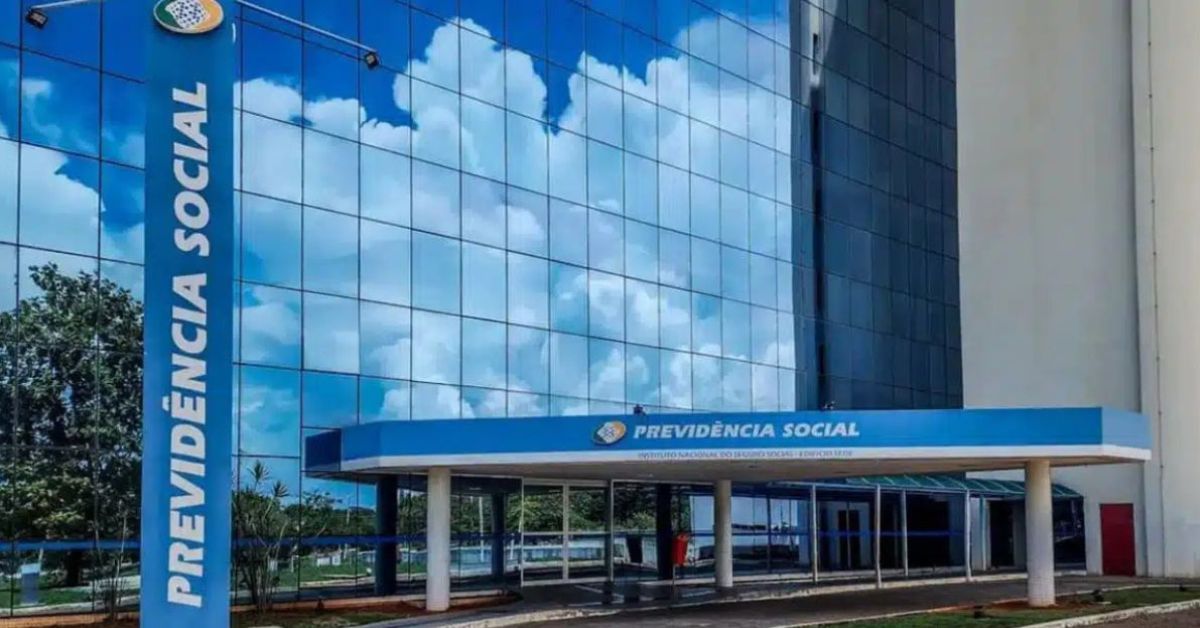 A imagem mostra a fachada da Previdência Social para representar a fraude do INSS