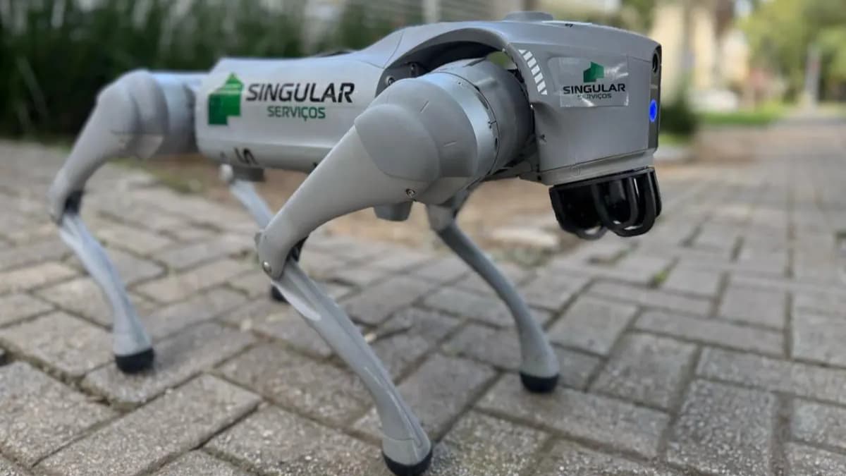 Cão-robô SingDog em operação pelo Grupo Singular para segurança condominial automatizada