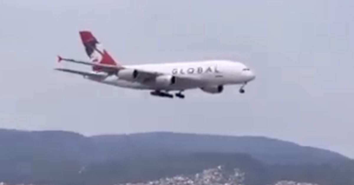 A imagem mostra o A380 para representar a