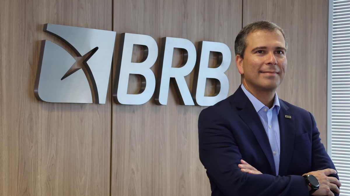 Banco Central reavalia decisão e confirma Paulo Henrique Costa como presidente do BRB, mantendo liderança até o fim do mandato atual, em 2026.